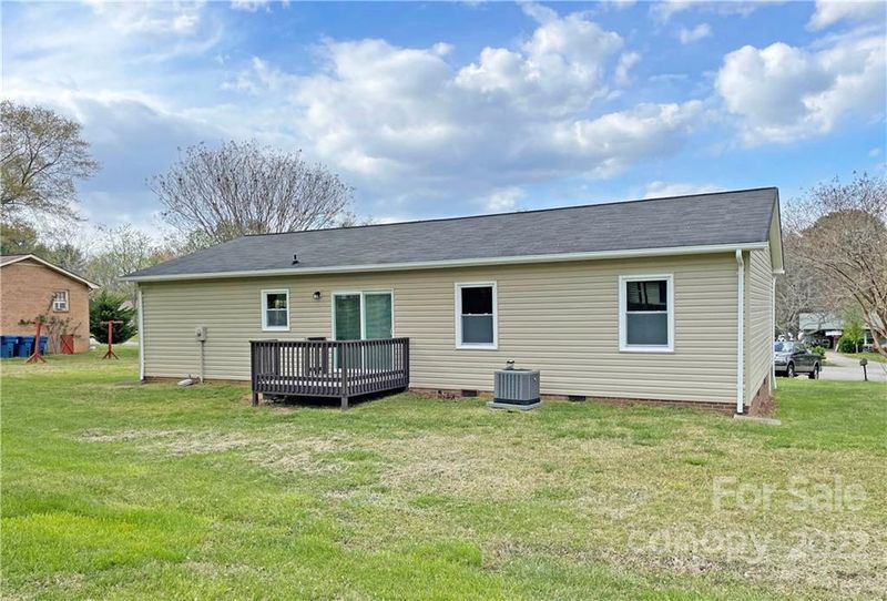 4555 Queens Rd, Hickory, NC 28602