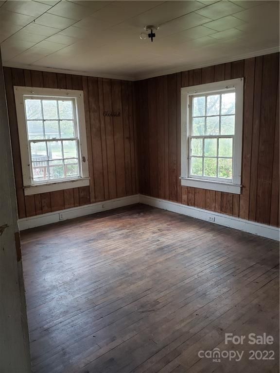 1210 5th St, Statesville, NC 28677