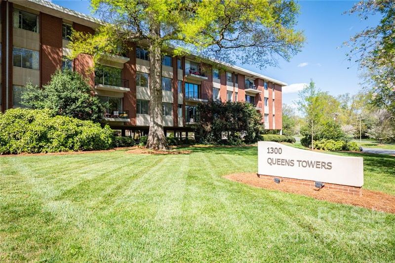 1300 Queens Rd #305, Charlotte, NC 28207