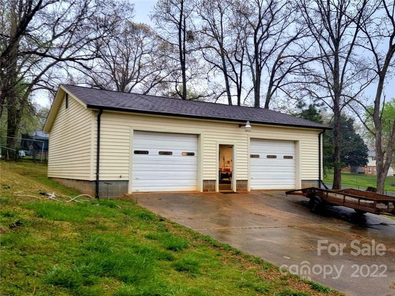 806 Ike Lynch Rd, Dallas, NC 28034