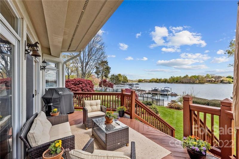 17500 Sail View Dr, Cornelius, NC 28031