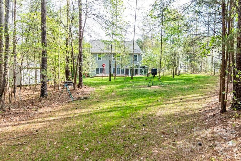 8115 Mossy Rock Rd, Waxhaw, NC 28173