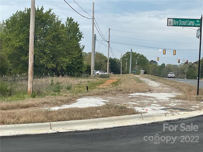 5445 Mooresville Rd, Kannapolis, NC 28081