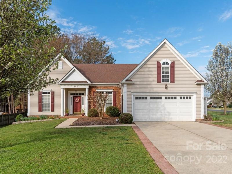 14800 Pomerol Ln, Pineville, NC 28134