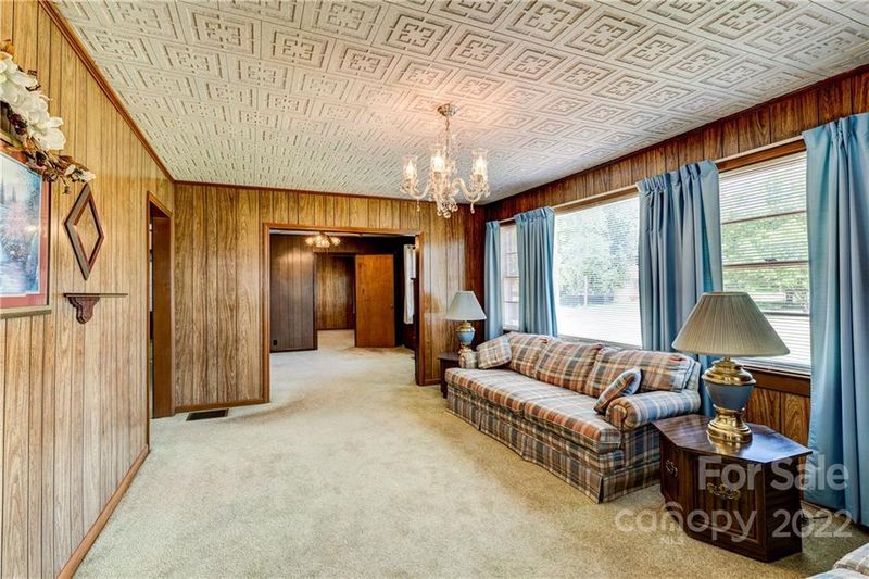 1066 Laurel Ave, Lancaster, SC 29720