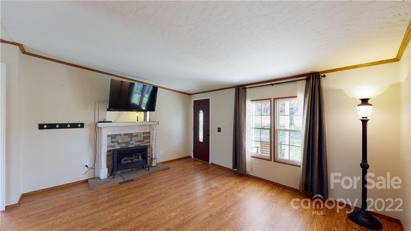 1949 Falls Ln, Vale, NC 28168