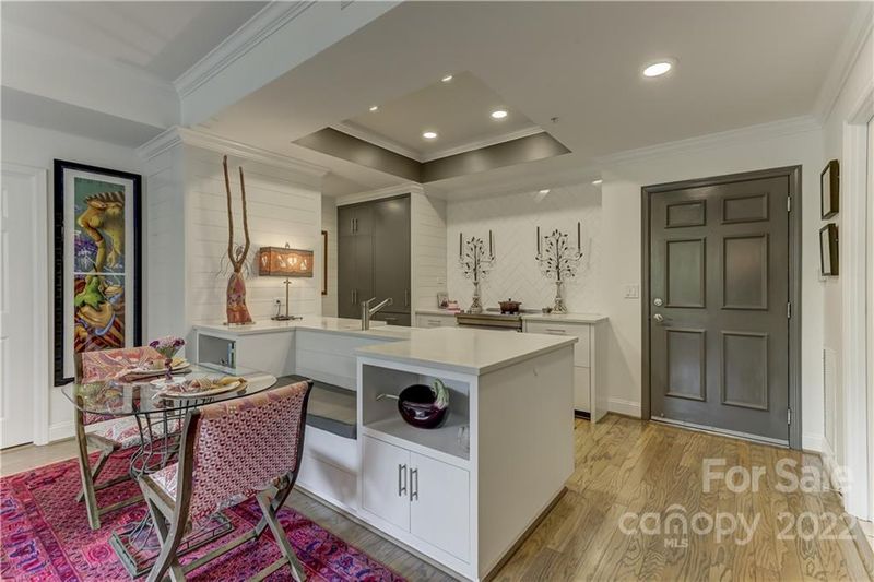 300 W 5th St #411, Charlotte, NC 28202