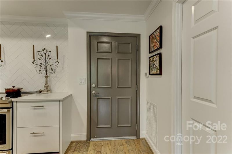 300 W 5th St #411, Charlotte, NC 28202