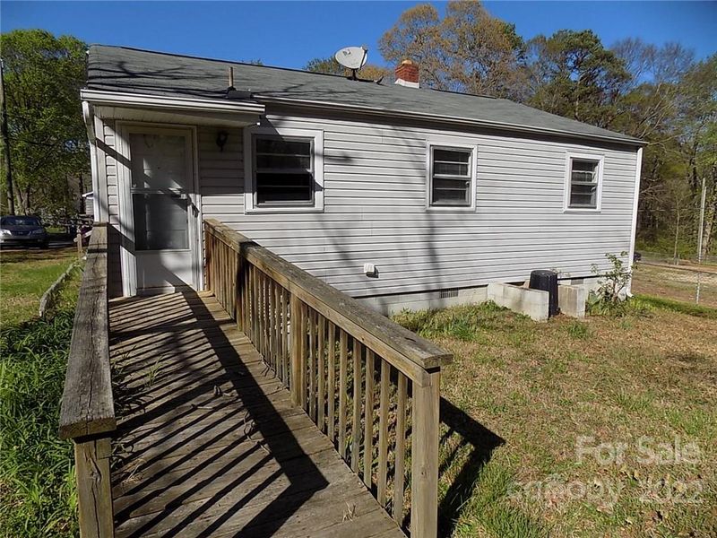1609 James St, Gastonia, NC 28052