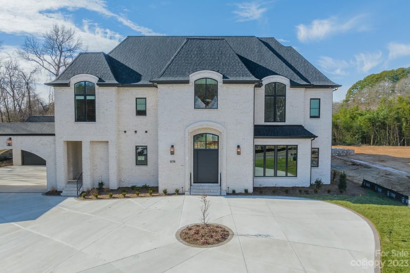 8018 Litaker Manor Ct, Charlotte, NC 28270