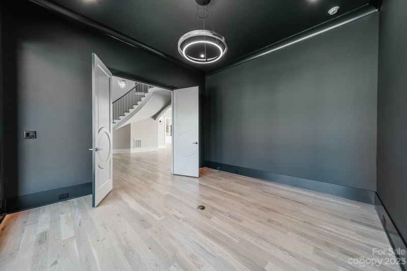 8018 Litaker Manor Ct, Charlotte, NC 28270