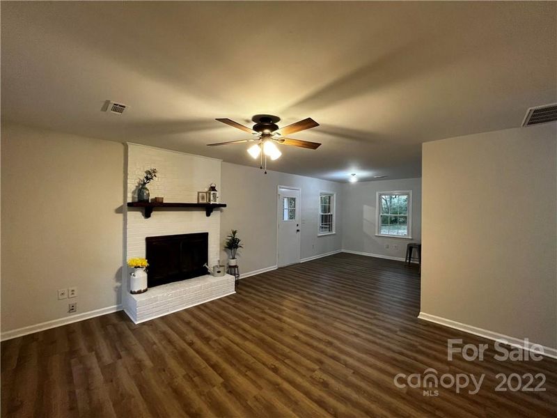 6901 Fieldlark Ln, Charlotte, NC 28227