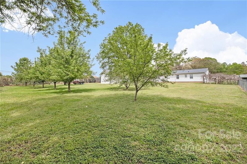 7 Cobblestone Ln NW, Concord, NC 28027