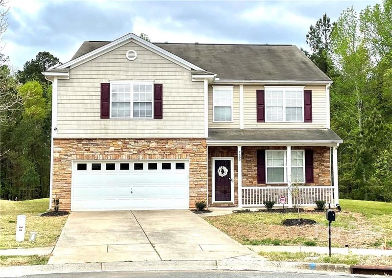 7302 Lamplighter Close Dr, Matthews, NC 28105