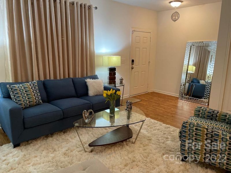 7302 Lamplighter Close Dr, Matthews, NC 28105