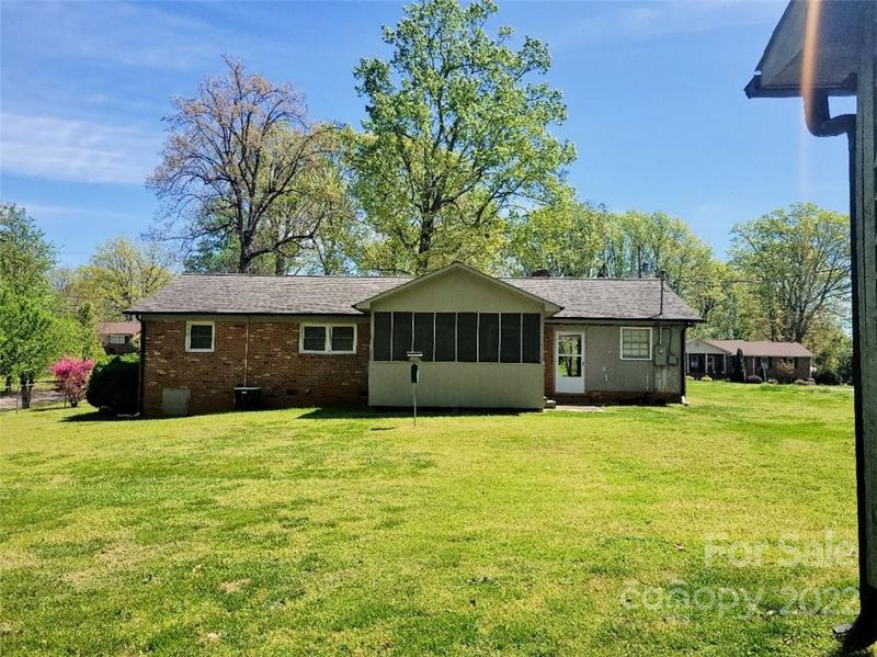 1289 Huckleberry Dr, Lincolnton, NC 28092