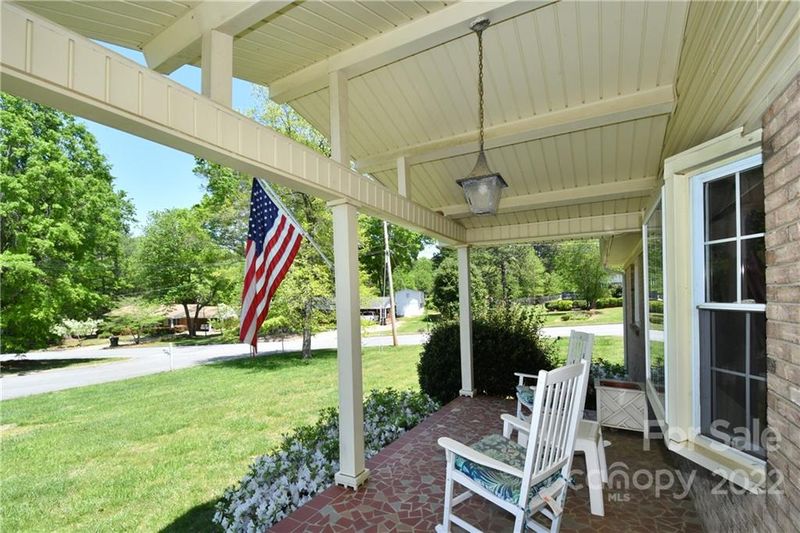 1301 Joyce Dr, Cherryville, NC 28021