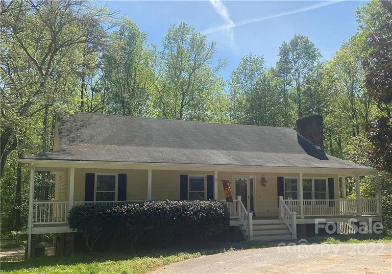 123 Doster Hight Pl, Mount Holly, NC 28120