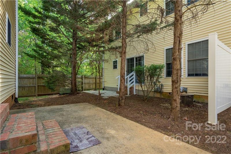 7034 Elm Hill Ct, Charlotte, NC 28217