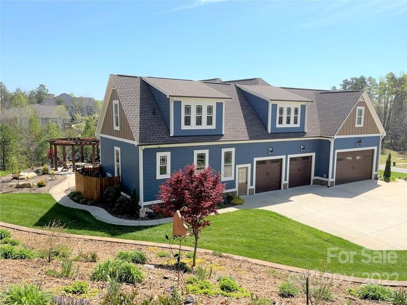 6241 Willow Farm Dr, Denver, NC 28037