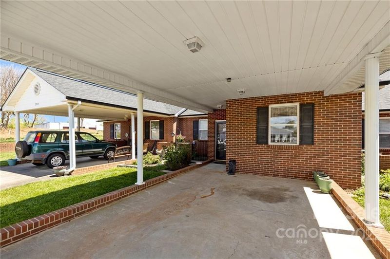3916 Azalea Trl, Denver, NC 28037