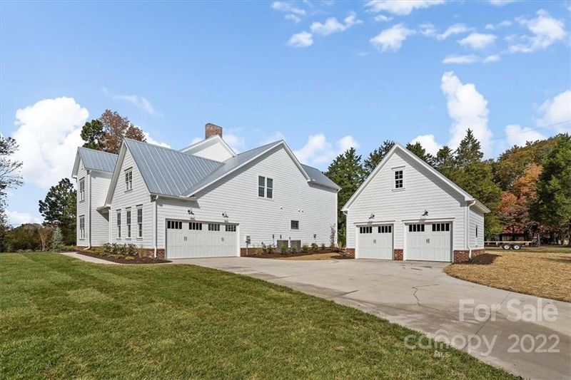 2001 Grey Rd, Davidson, NC 28036