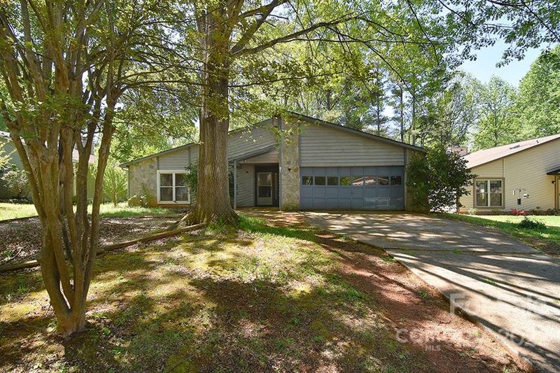 10212 Atchinson Dr, Mint Hill, NC 28227