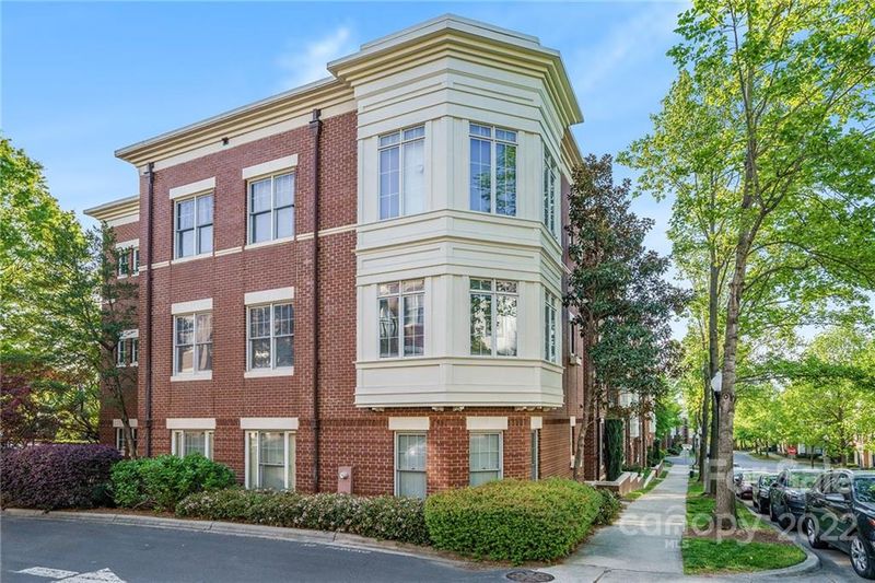 621 Garden District Dr, Charlotte, NC 28202