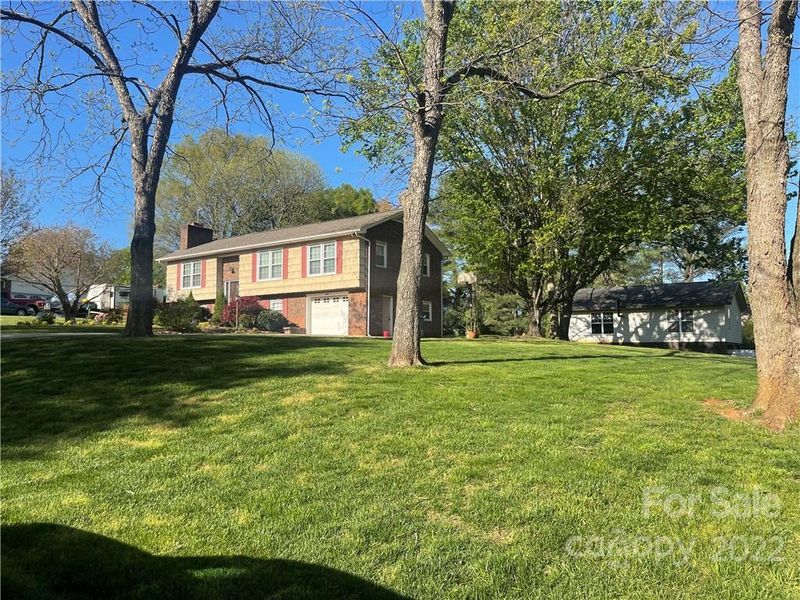 5037 Wallace Cir, Hickory, NC 28602