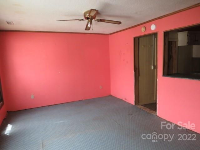 196 Dutchman Rd, Harmony, NC 28634