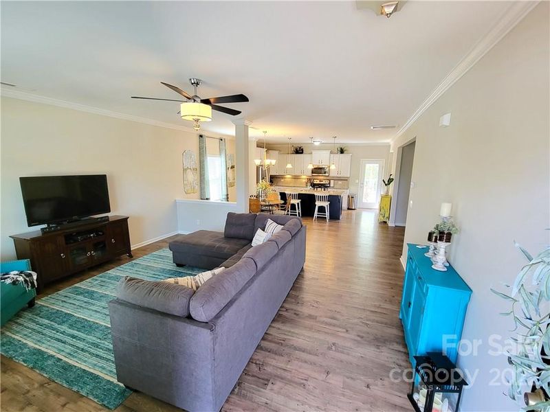 3815 Streamside Dr, Gastonia, NC 28056