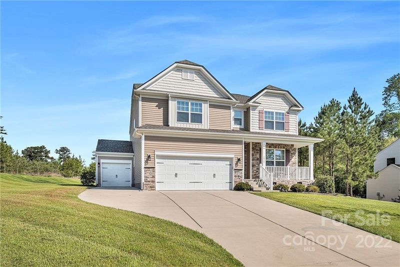 1017 Labrador Ln, Clover, SC 29710