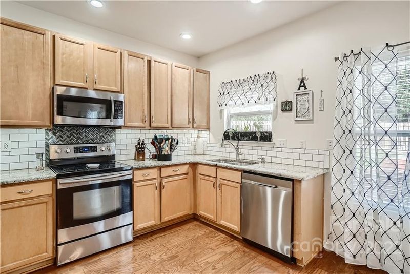 10629 Mountain Springs Dr, Charlotte, NC 28278