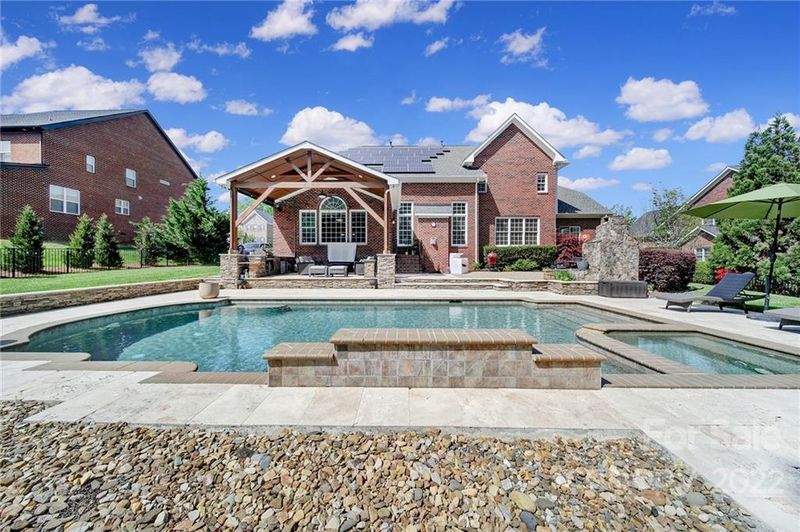 1018 Lake Forest Dr, Weddington, NC 28104