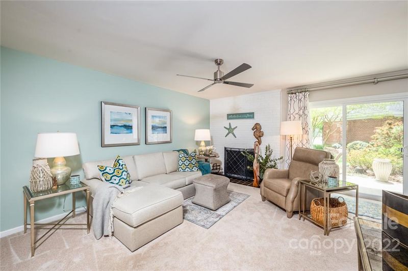 9439 S Vicksburg Park Ct, Charlotte, NC 28210