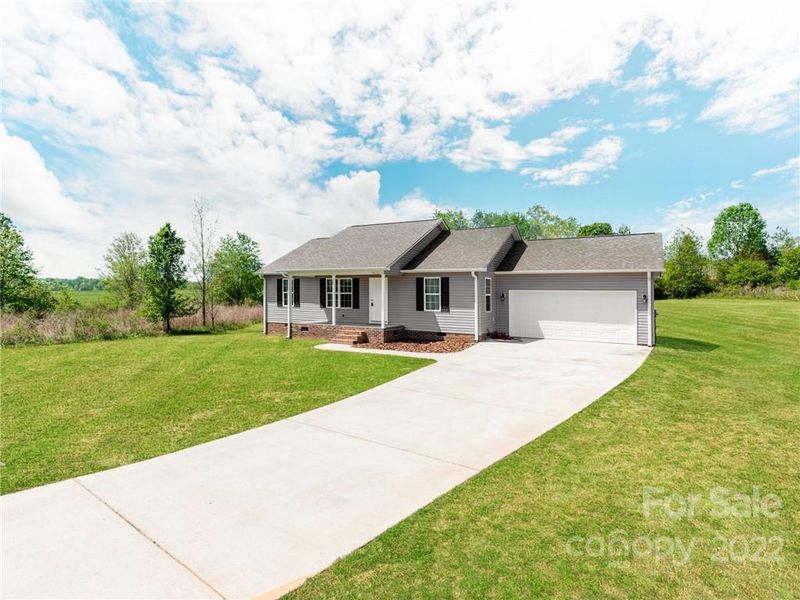 200 Cora Ln, Olin, NC 28660