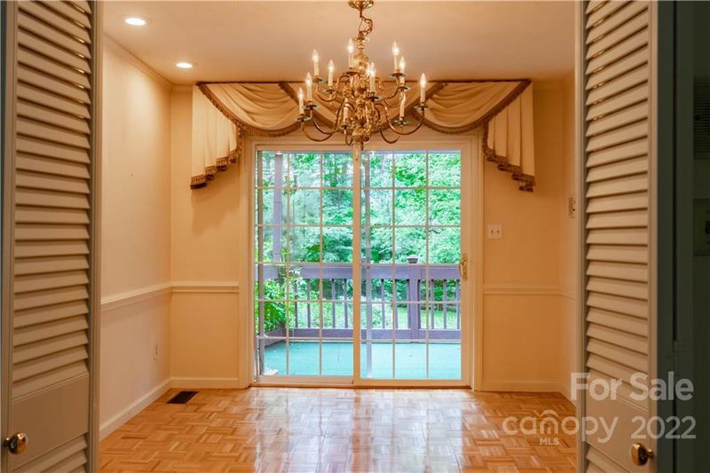 1250 18th Ave NE, Hickory, NC 28601