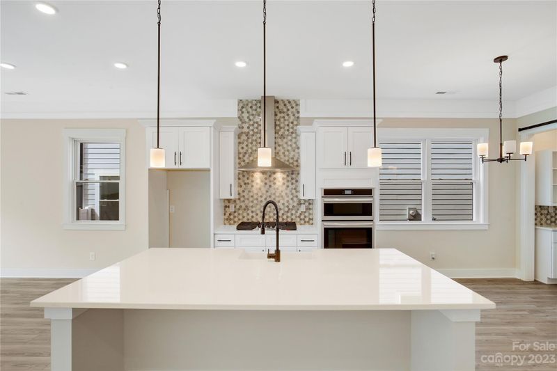 8108 Eliot St, Matthews, NC 28105
