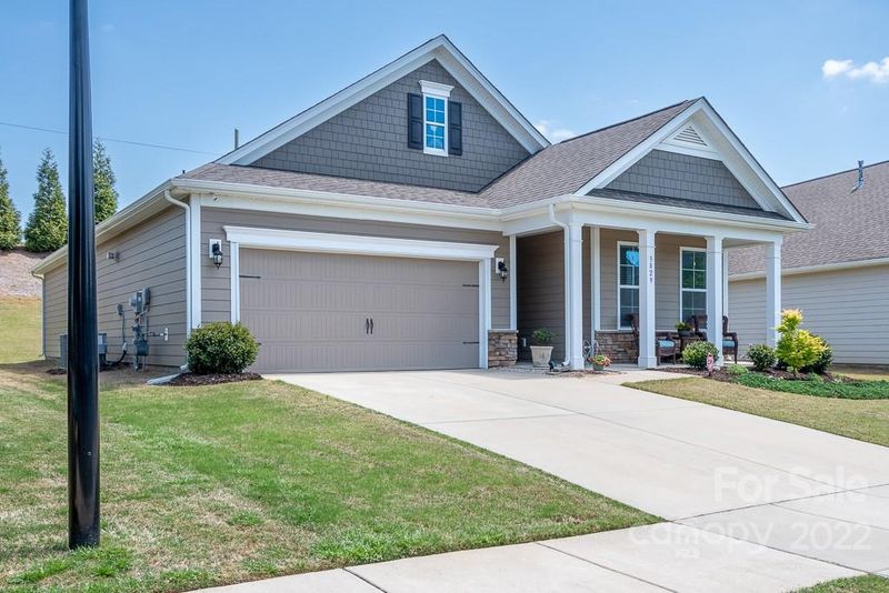 3829 Norman View Dr, Sherrills Ford, NC 28673