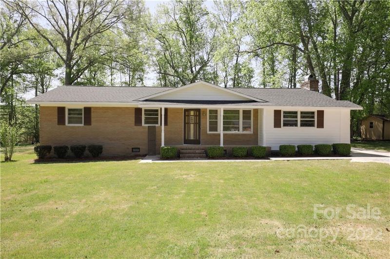 861 Mark Ln, Lancaster, SC 29720