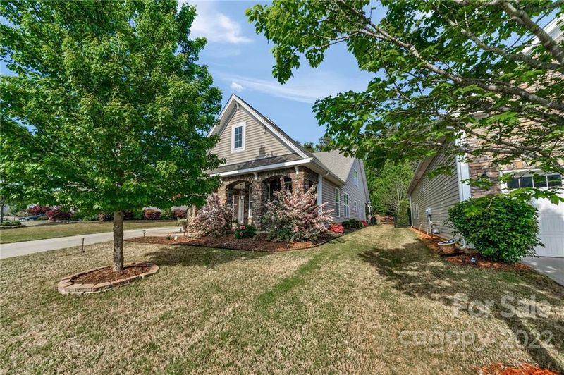 531 Rosemary Ln, Tega Cay, SC 29708