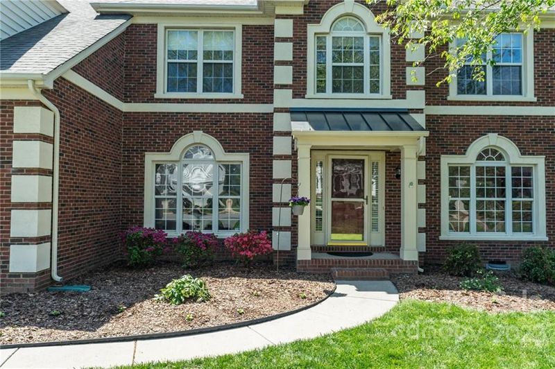 602 Queenswater Ln, Waxhaw, NC 28173