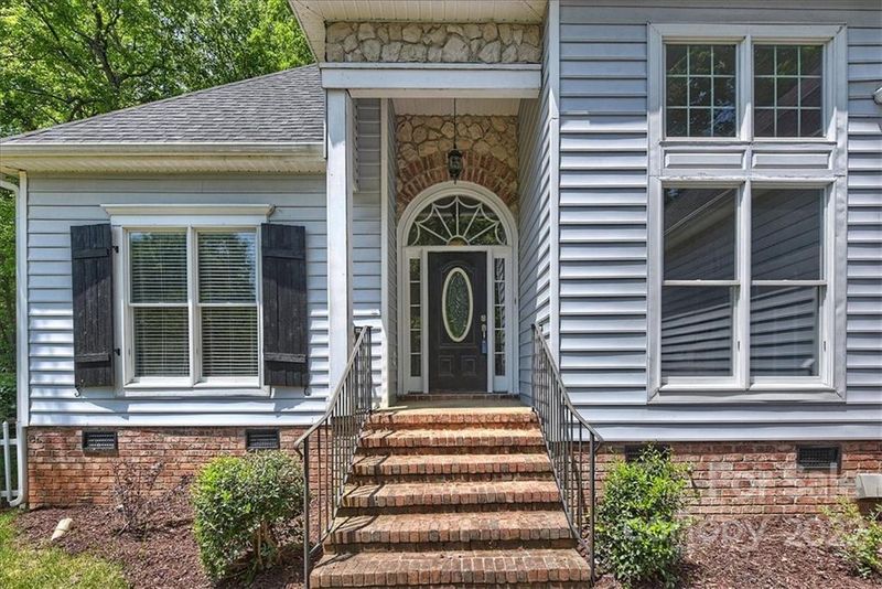 1064 Eagle Dr, Rock Hill, SC 29732