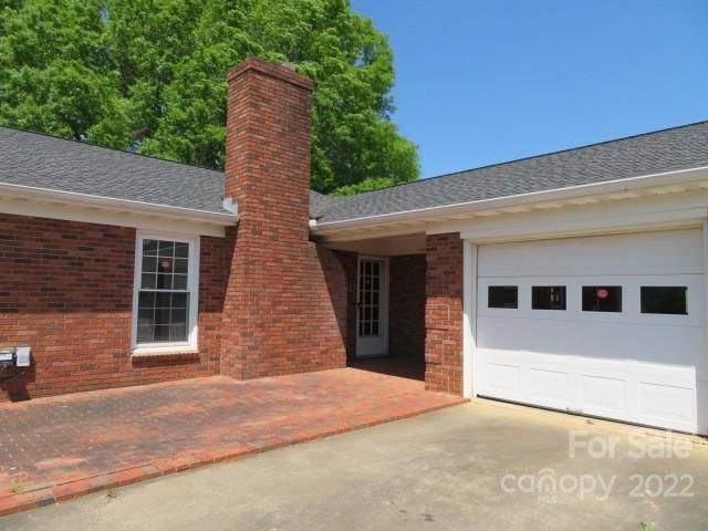4542 Crabapple St, Conover, NC 28613