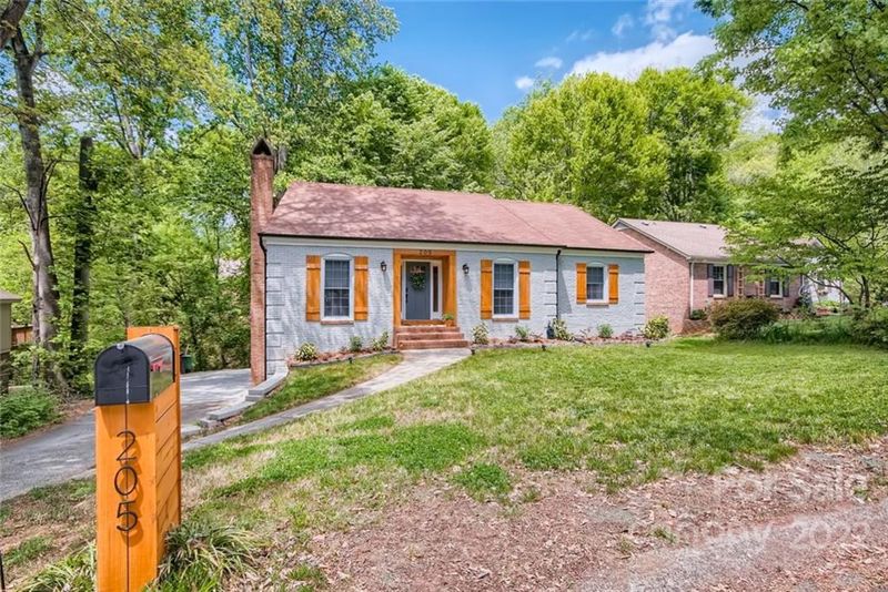 205 Davis Ln, Belmont, NC 28012