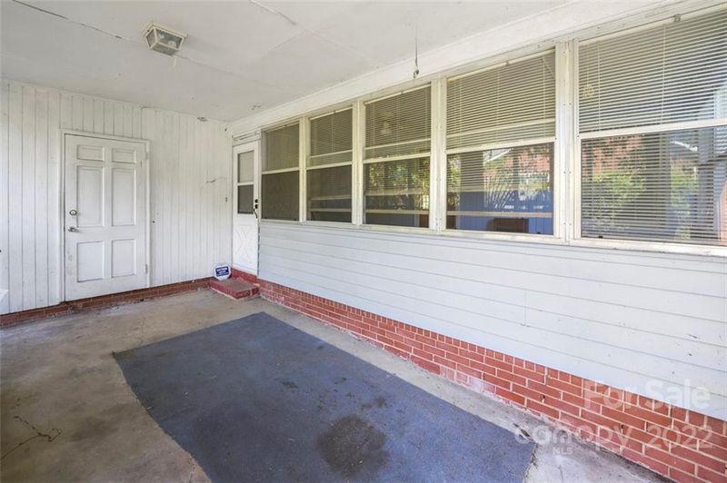 5622 Langley Cir, Charlotte, NC 28215