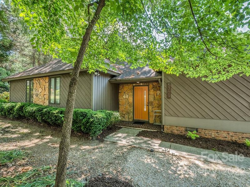 5709 Trimmings Ct, Charlotte, NC 28226