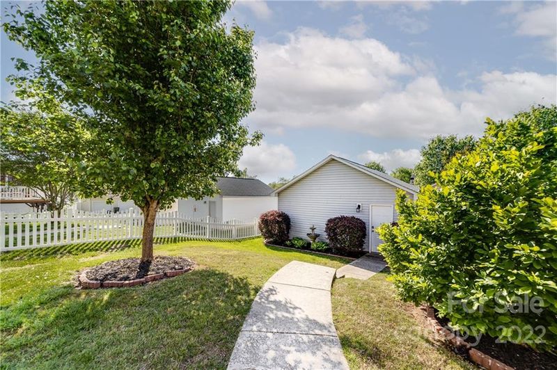 19530 Deer Valley Dr, Cornelius, NC 28031