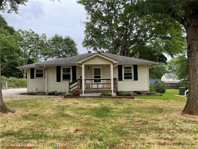 621 Wagner Cir, Gastonia, NC 28054