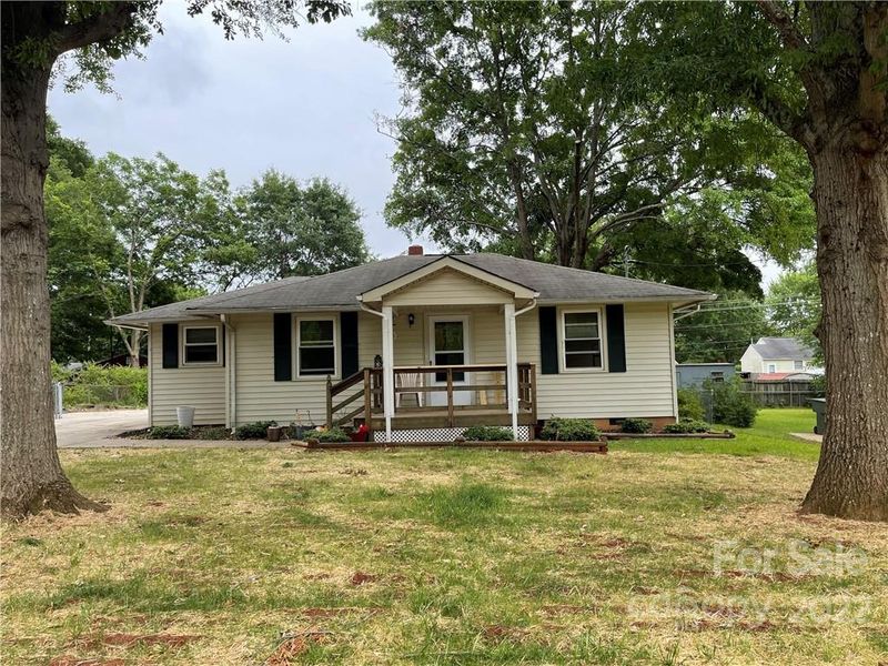 621 Wagner Cir, Gastonia, NC 28054